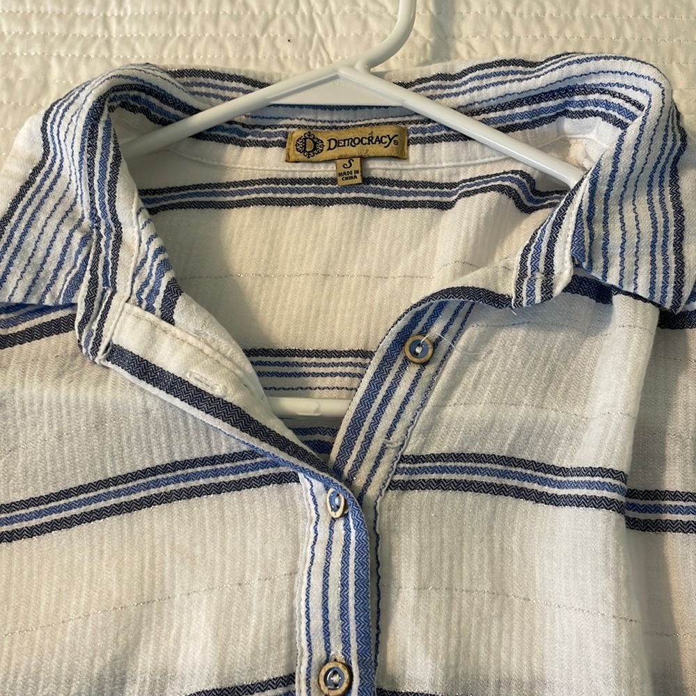 Democracy women size small sleeveless top with long back side. White-blue strips